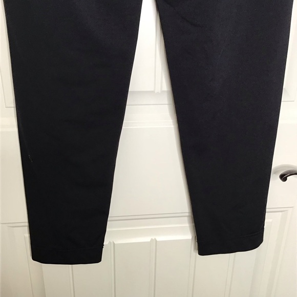 Lululemon Jet Pant in Black. - Picture 10 of 11